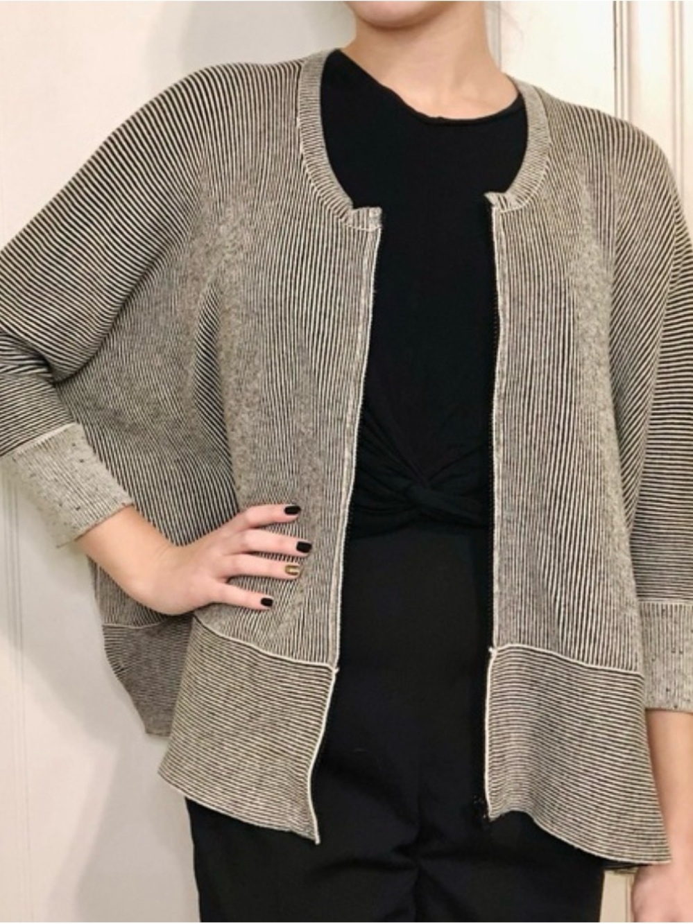 CAbi Cupid’s Cardigan Style 3526 Sz Small Full Zip Side Tie Cardigan Gray Cream